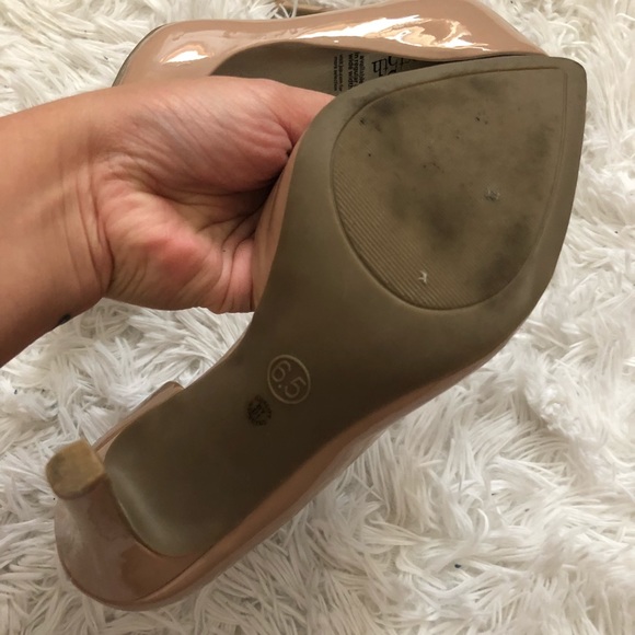 👠 - Picture 3 of 4